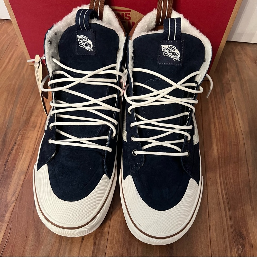Mens Vans Sk8-Hi MTE 2.0 DX shoes in the Dress Blues Gum. NWT. Size 11. - Picture 3 of 5
